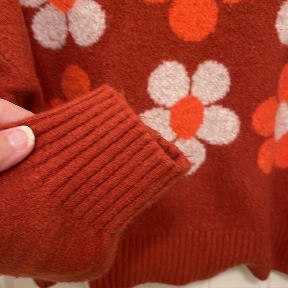 Coco‎ & Jamieson Cropped Sweater Women’s Sz M 2 tone orange with flower design - Picture 9 of 15